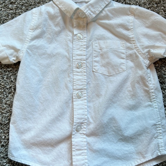 18 month toddler boy white button up short sleeve shirt from Cat & Jack - Picture 3 of 5